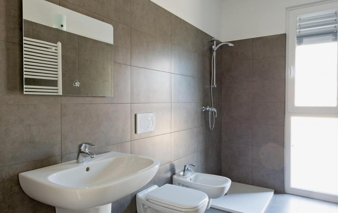 Modern Apartments Lake View With Pool Musso Exterior photo